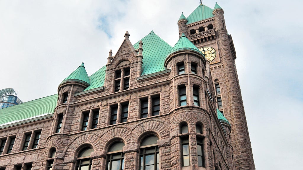 Minneapolis council votes 9-4 to eliminate safety office; Mayor Frey meeting with council members — Roseville Government news