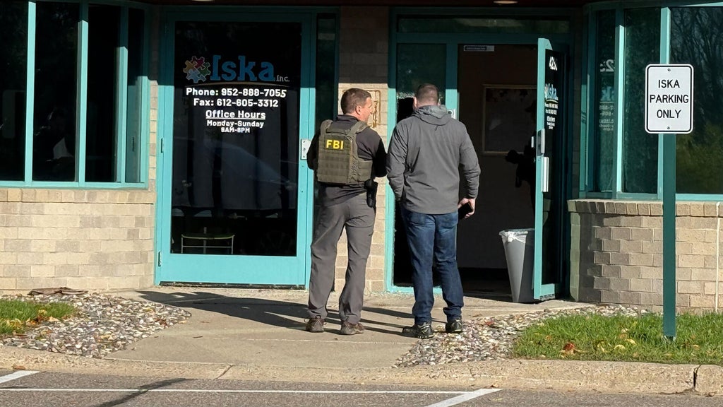 Federal law enforcement officers in Twin Cities Thursday for "court-authorized investigative activity," FBI says — Roseville Business news
