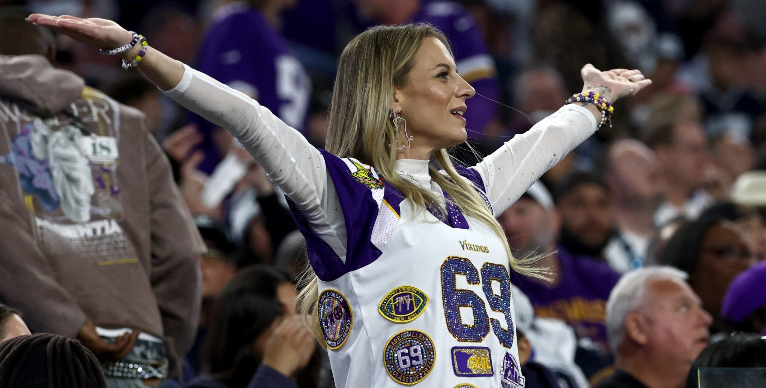 The Vikings’ Playoff Outlook | A 6-0 Football Team Look for Fireworks Instead of Fizzling — Roseville Schools news