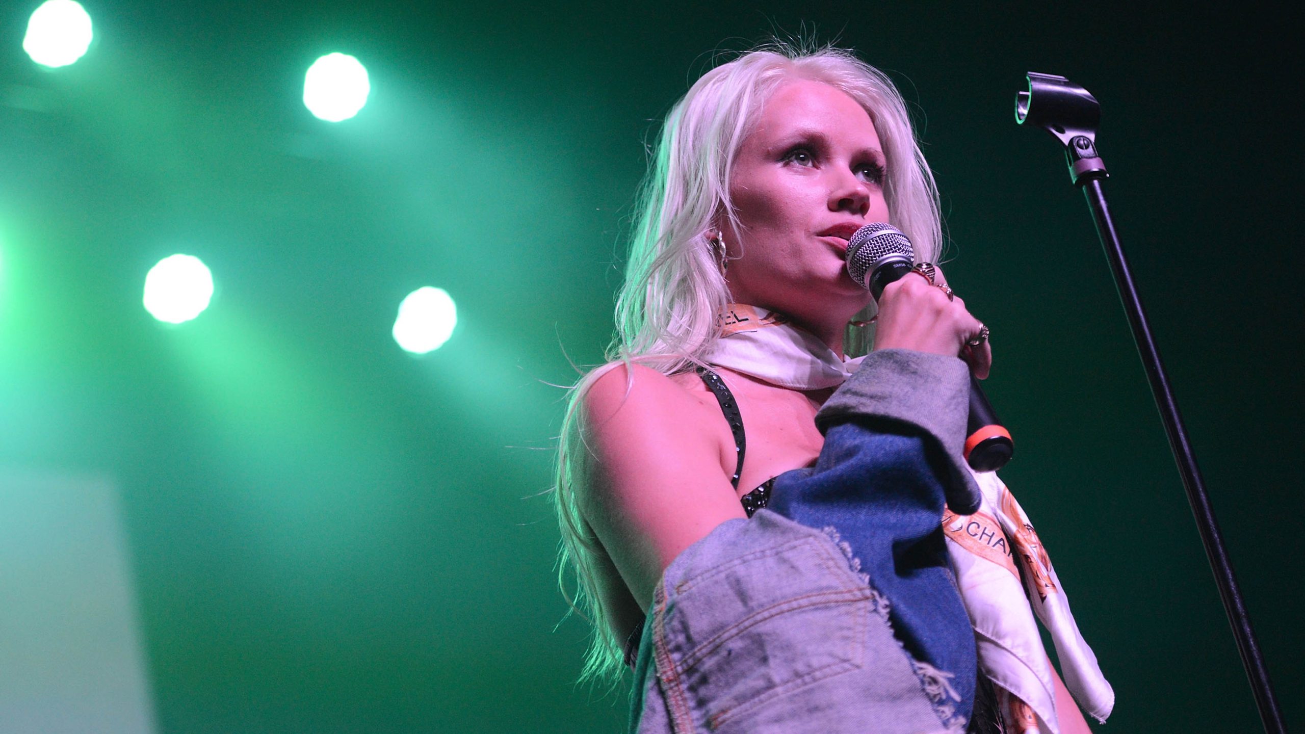Lauren Bennett, 'Party Rock Anthem' singer, cause of death revealed: Reports โ FOX 9 News โ Gopher